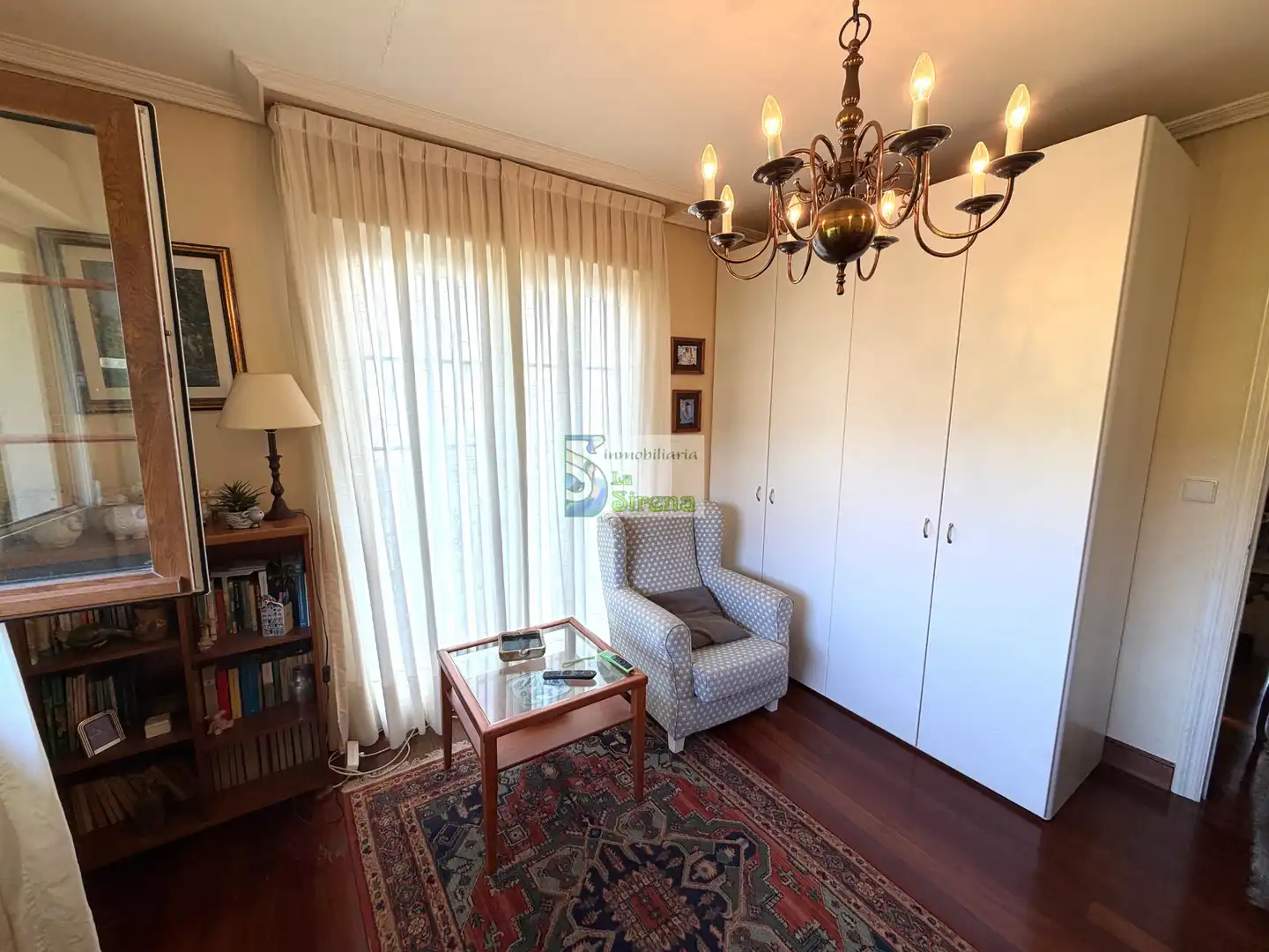 Sala de estar de Casa o chalet en venta en Castro-Urdiales con Calefacción, Jardín privado y Terraza