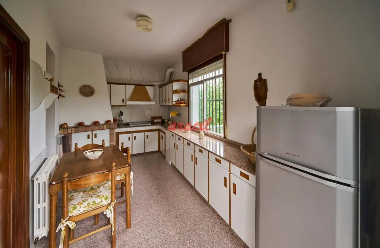 Kitchen of Houses for sale in Ourense Capital   with Heating, Private garden and Terrace