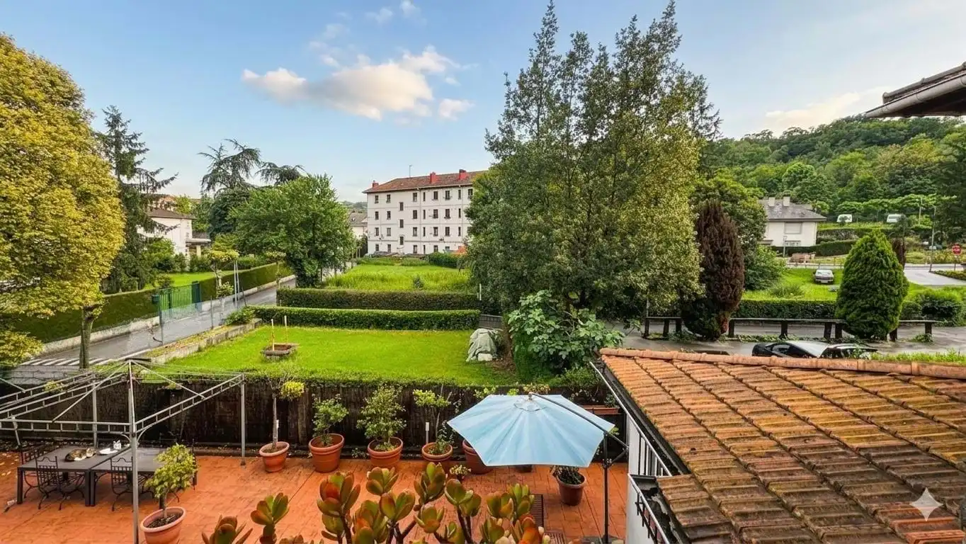 Jardí de Casa o xalet en venda en Galdakao amb Calefacció i Terrassa