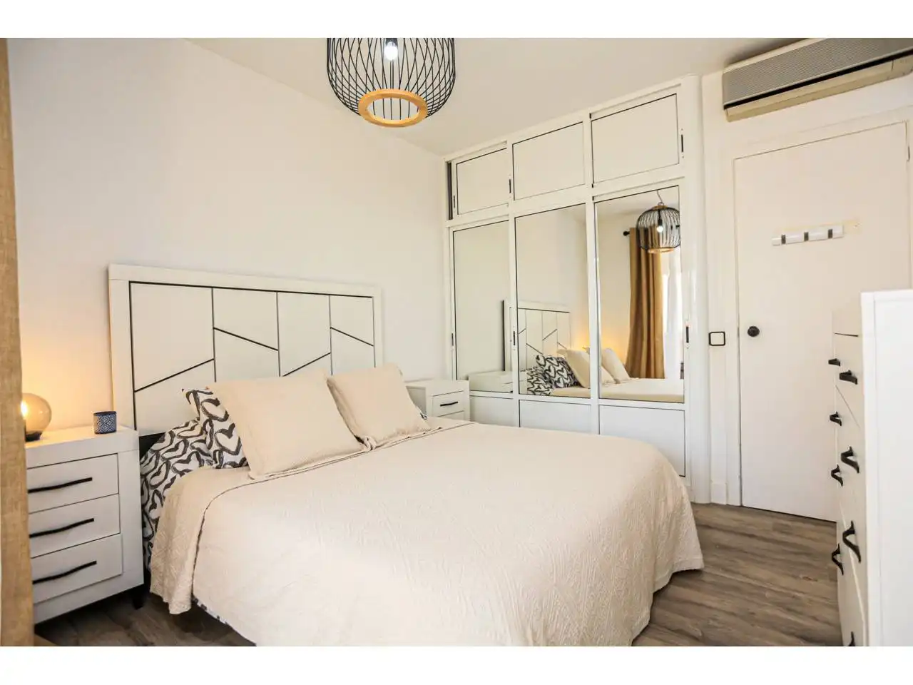 Dormitori de Casa o xalet en venda en Cambrils amb Aire condicionat, Jardí privat i Parquet