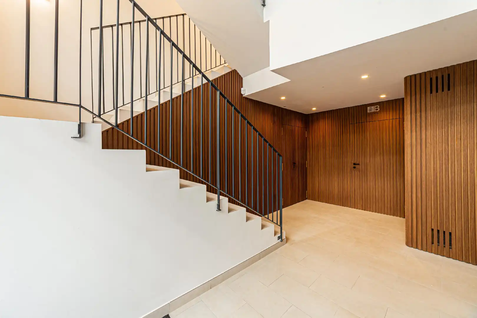 Duplexes for sale in Barcelona  with Air Conditioner, Heating and Private garden