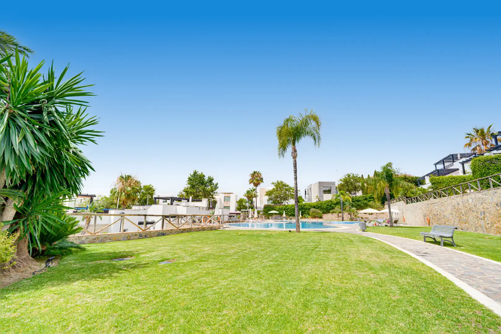Piscina de Àtic en venda en Marbella amb Aire condicionat, Terrassa i Piscina