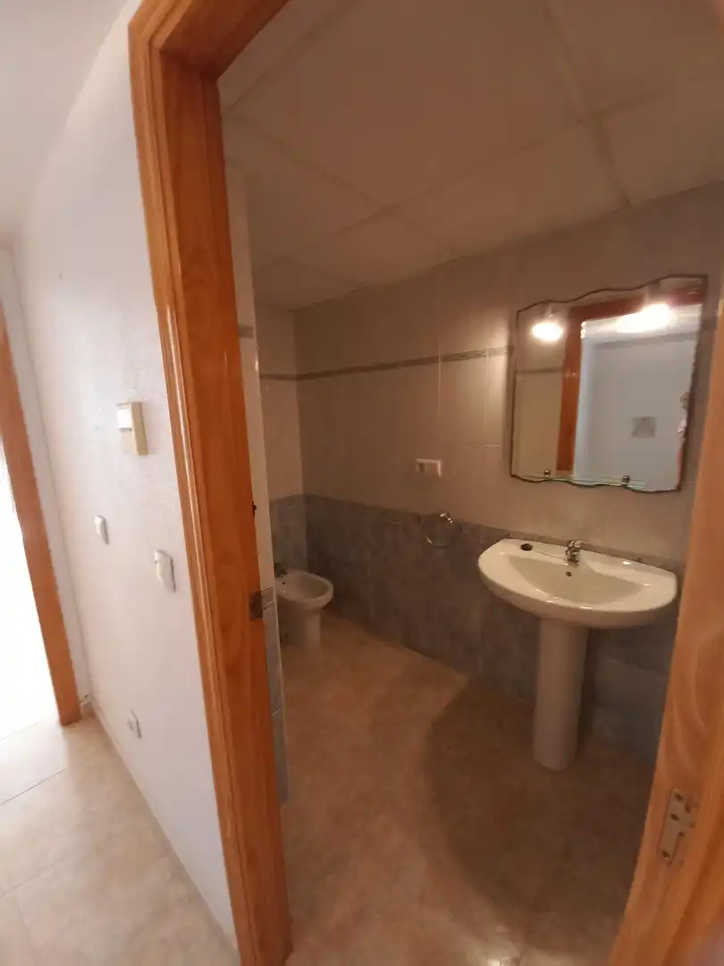 Baño de Casa adosada en venta en Águilas con Aire acondicionado, Calefacción y Trastero