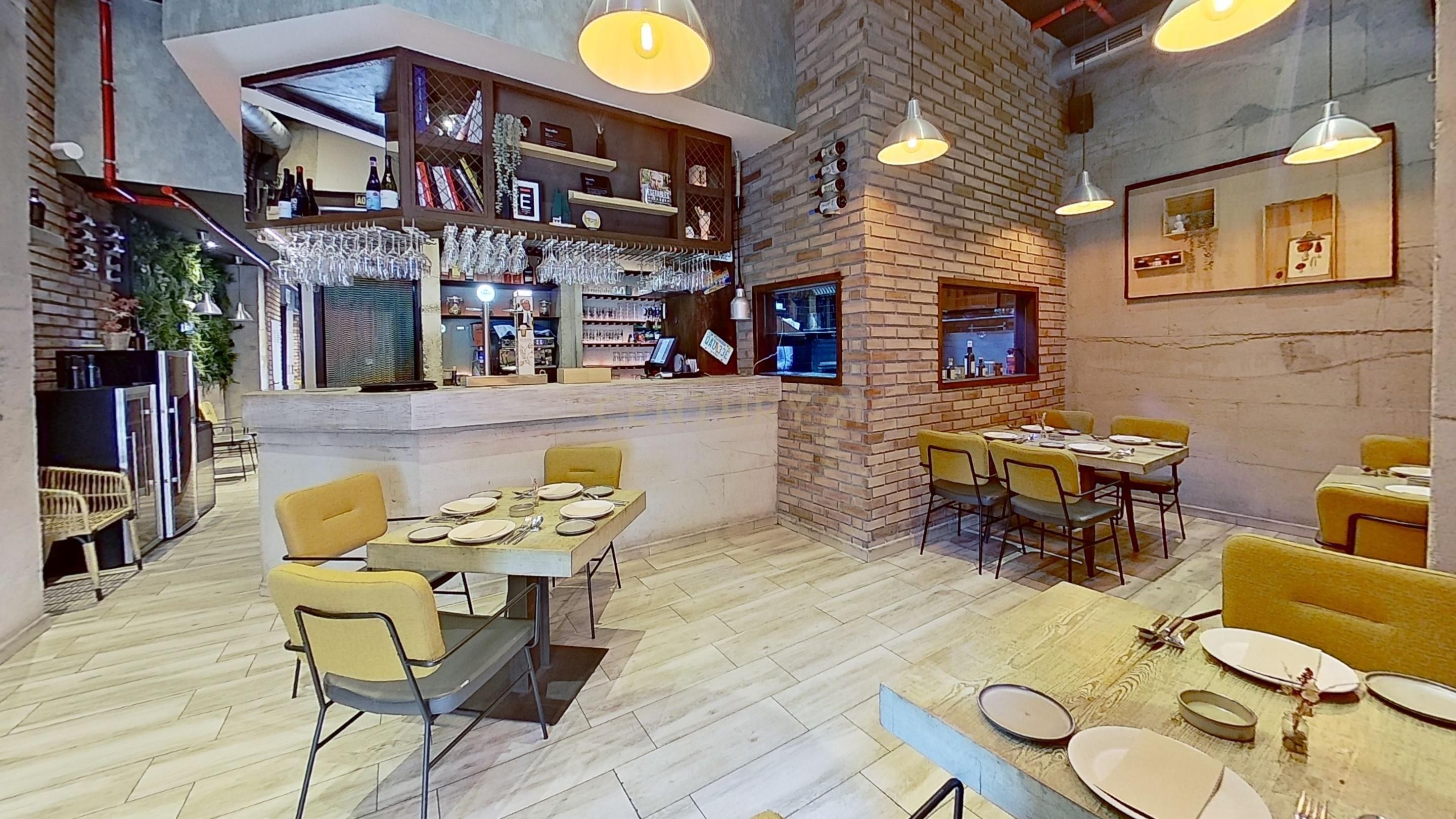 Premises to transfer in Málaga Capital  with Air Conditioner and Alarm