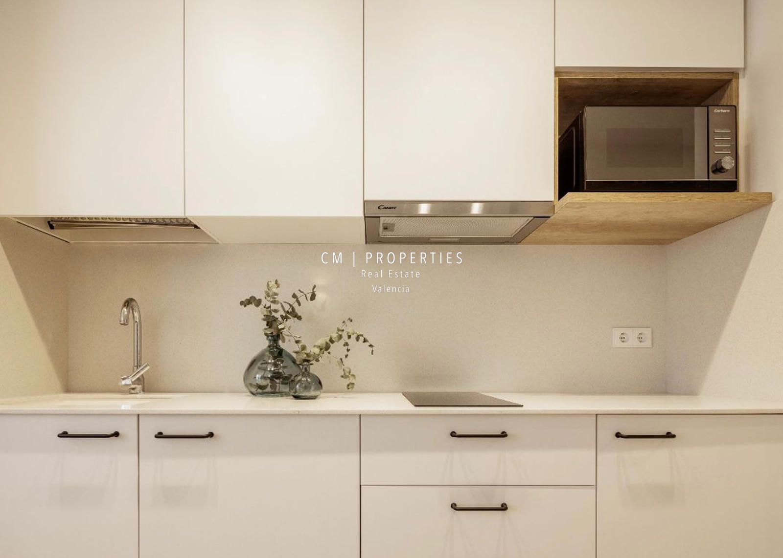 Cocina de Piso de alquiler en  Valencia Capital con Aire acondicionado, Calefacción y Horno