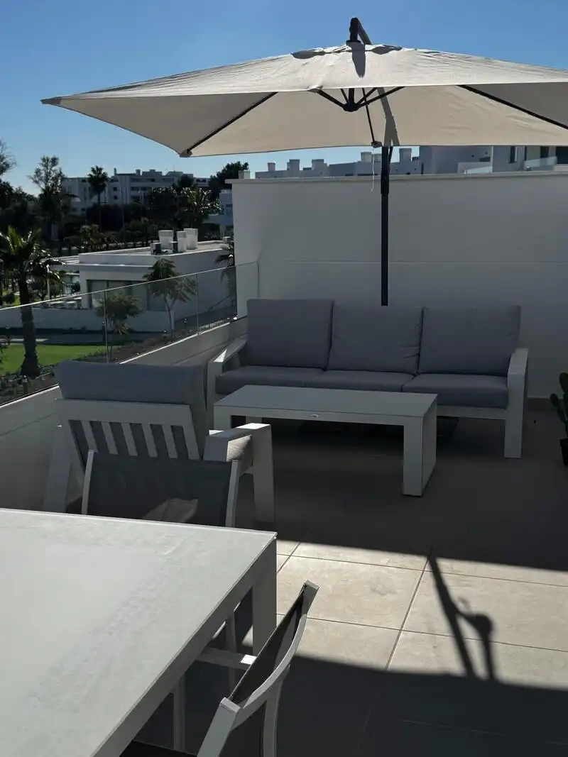 Terrassa de Apartament de lloguer en Estepona amb Aire condicionat, Calefacció i Terrassa
