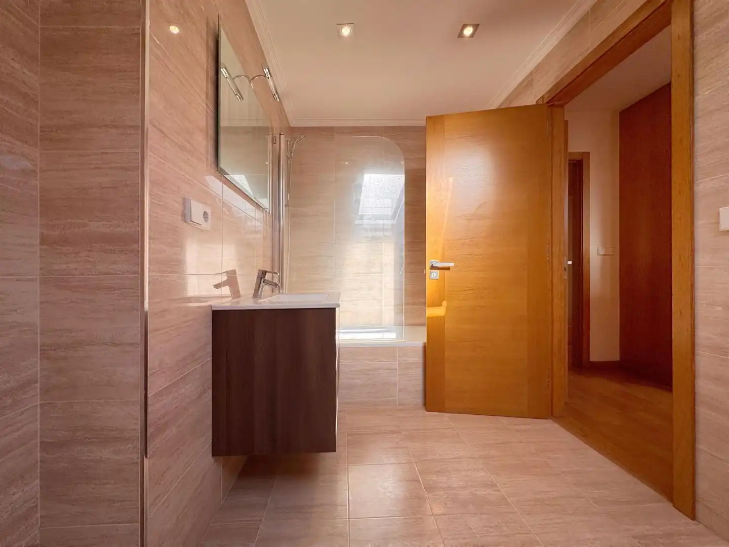 Badezimmer von Wohnung zum Verkauf in Pontevedra Capital  mit Heizung