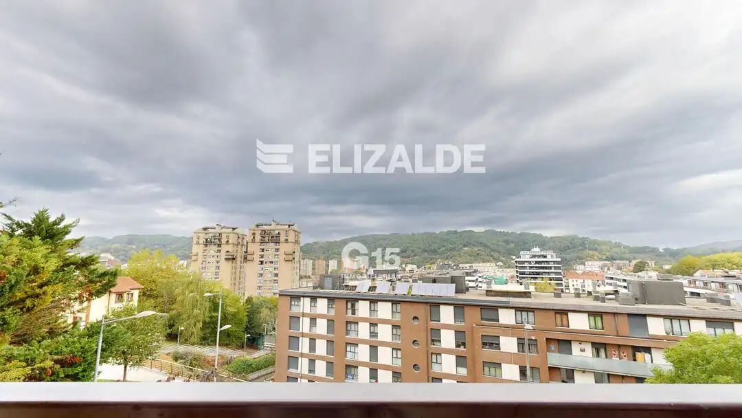 Piso con terraza en venta en Txapinene Kalea, imagen 8