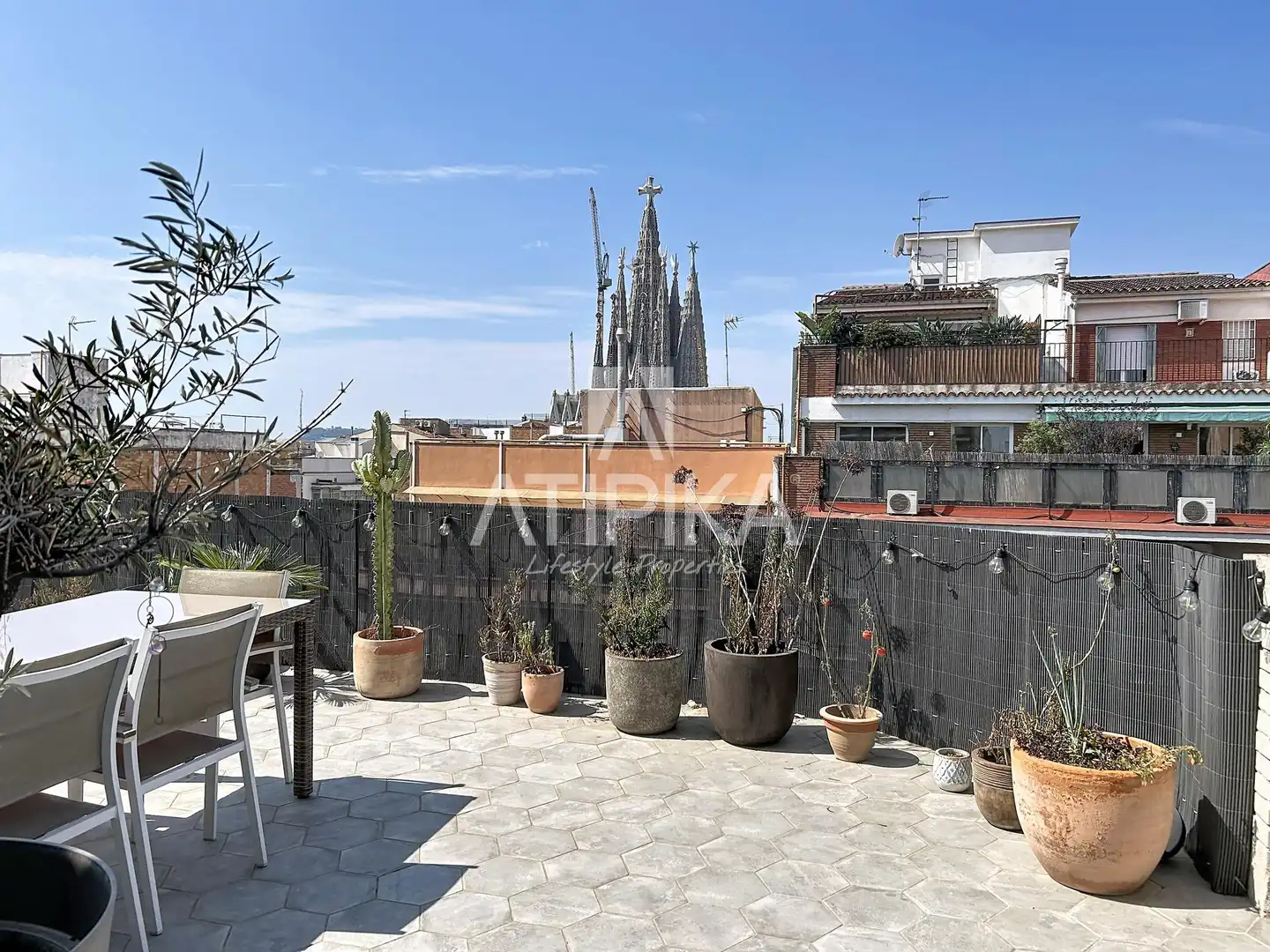 Terrasse von Dachboden zur Miete in Barcelona mit Klimaanlage, Heizung und Parkett