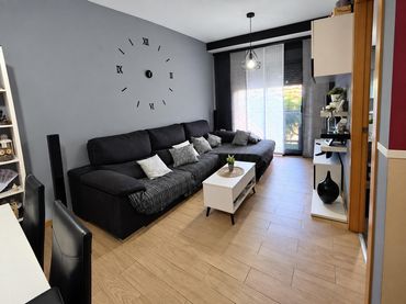 Flat with balcony for sale in Avenida BARCELONA-92