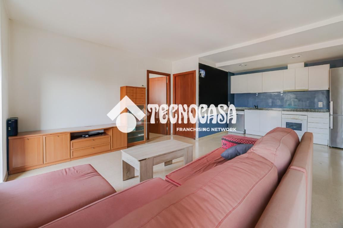 Sala d'estar de Pis en venda en Sant Adrià de Besòs amb Traster i Balcó