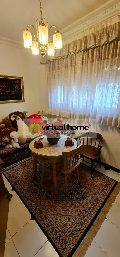 Sala d'estar de Casa o xalet en venda en Benidorm amb Traster, Piscina i Moblat