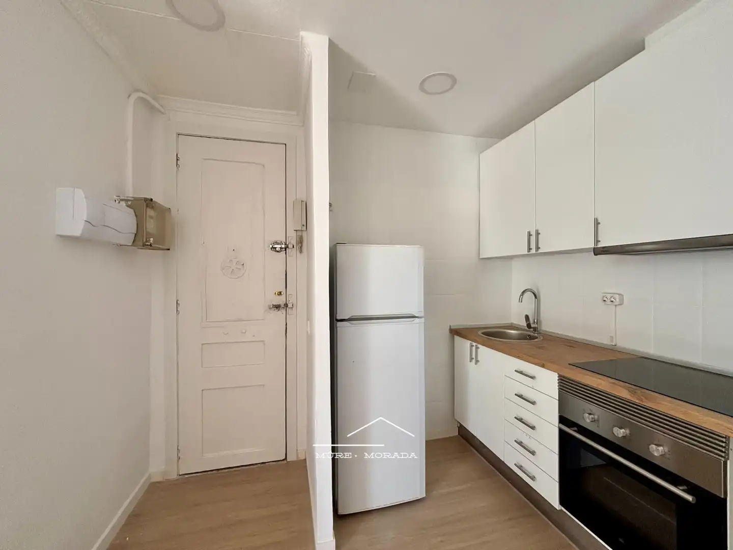 Kitchen of Flat for sale in Barcelona  with Parquet flooring and Terrace