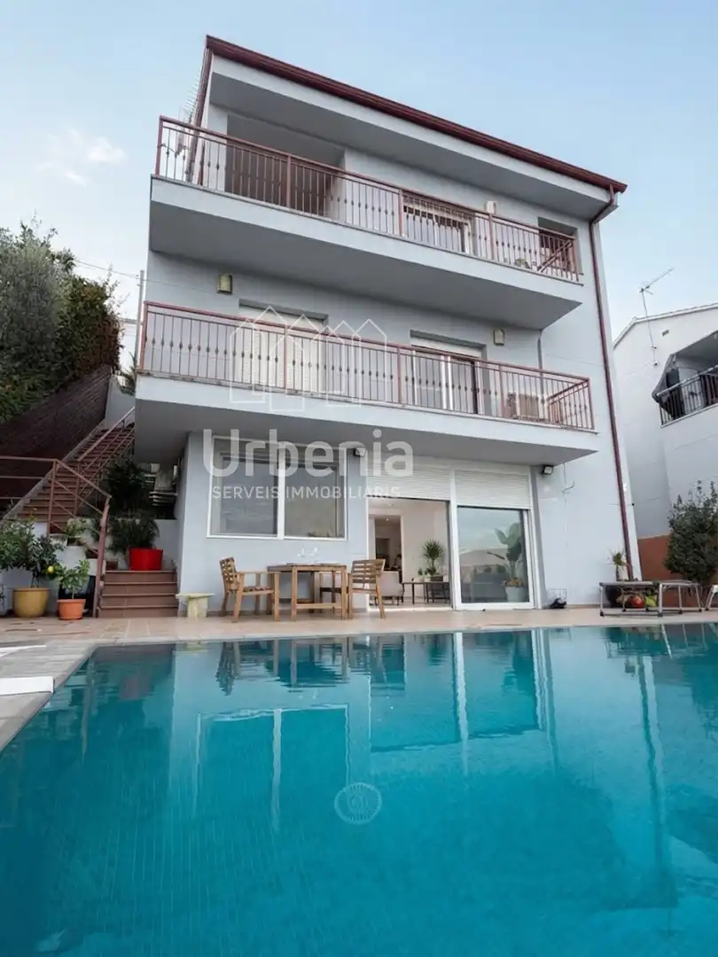 Casa con piscina in vendita a Sant Cebrià de Vallalta, imagen 4