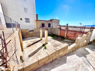 Terreno residenziale in vendita a Barrio Iglesia