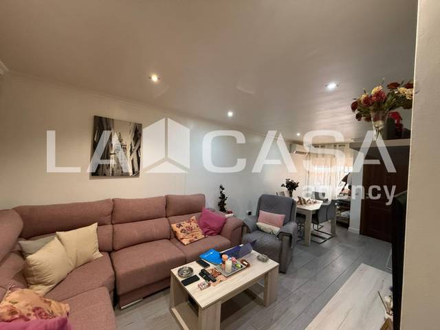 Casa adosada en Venta en Avenida de Europa