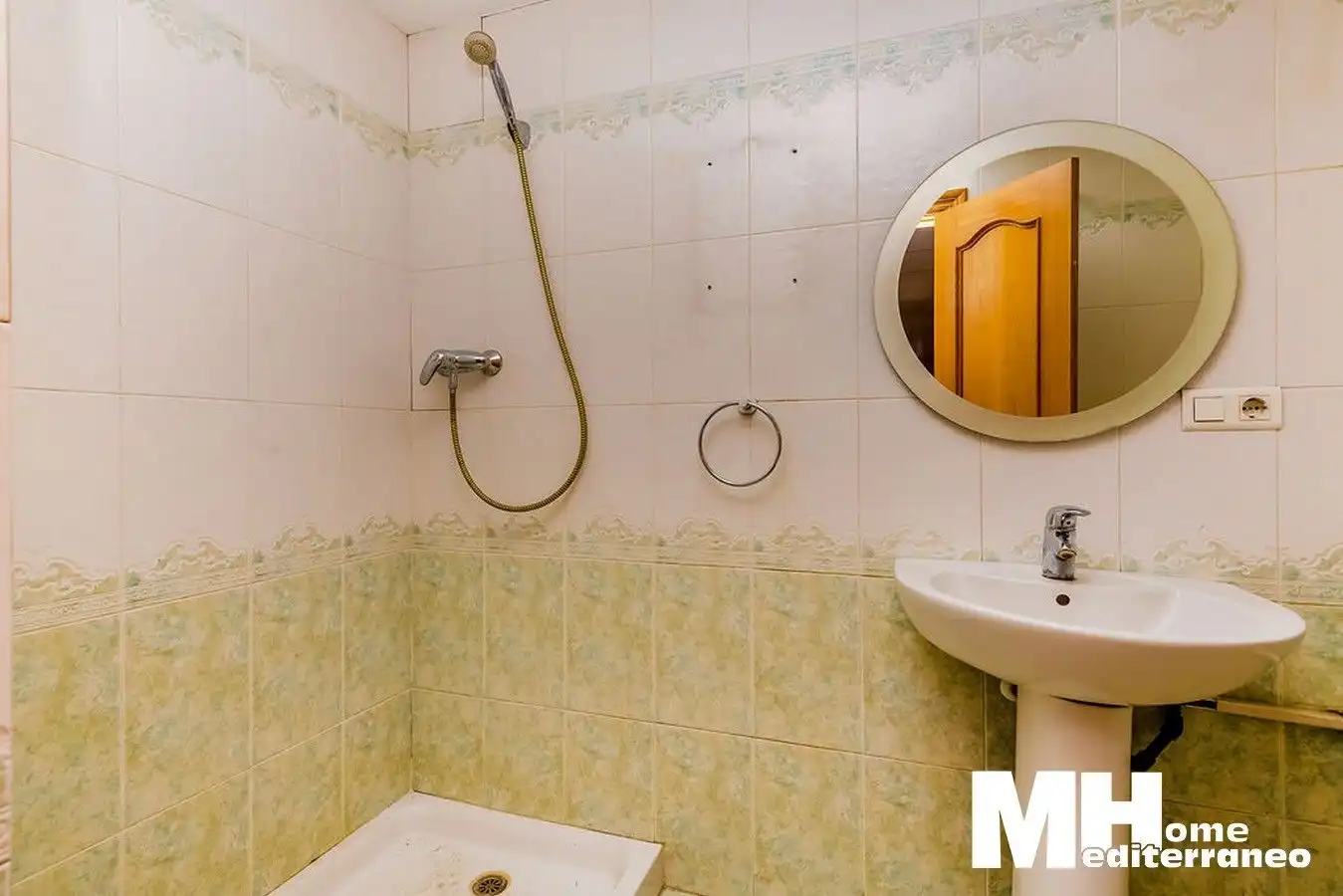 Bathroom of Office for sale in Vila-real  with Air Conditioner and Heating