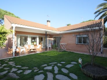 Villa à vendre à Calle Maestro Turina 6