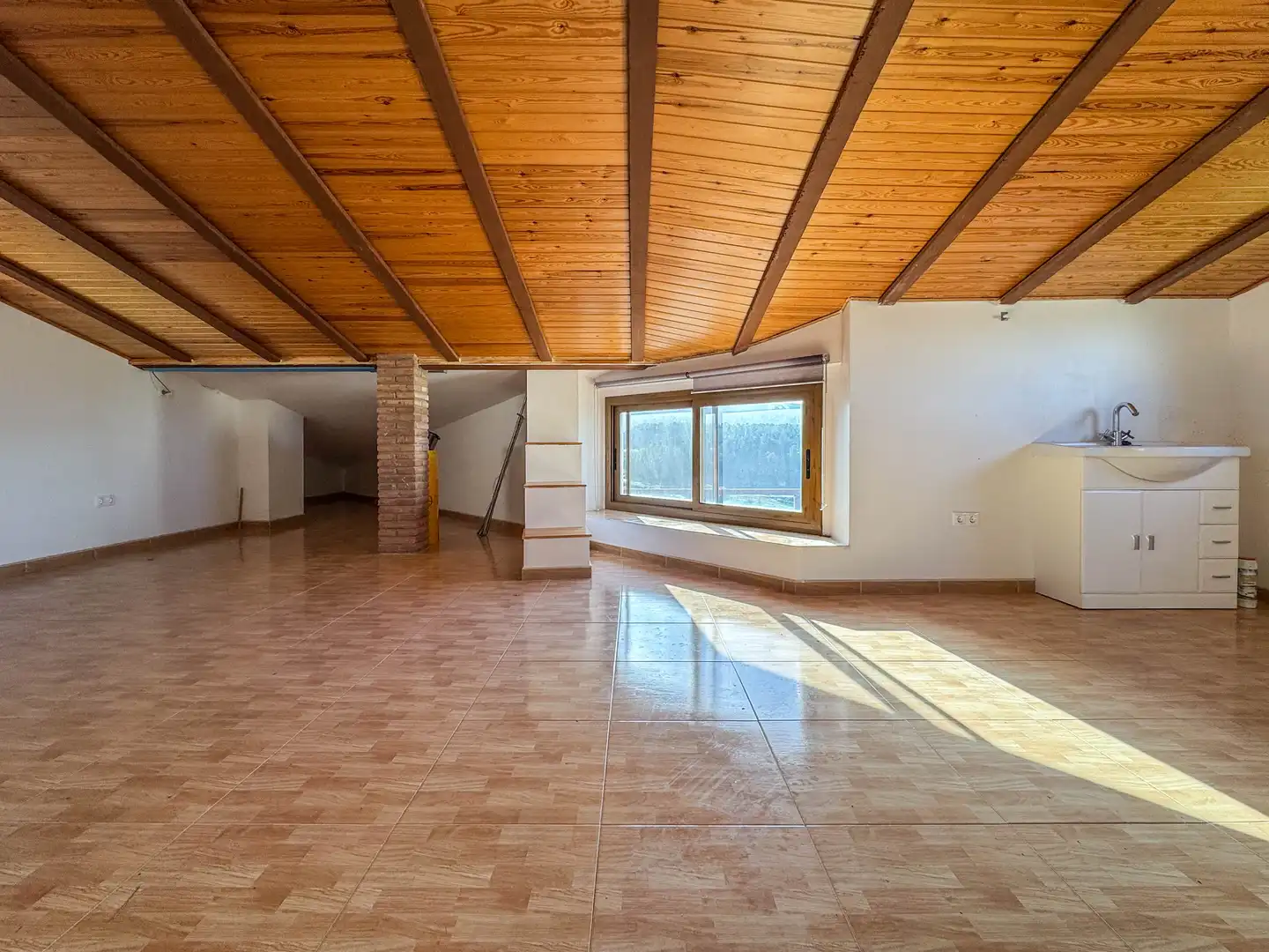 Detached house with terrace for sale in carrer Font de Nerola, imagen 31