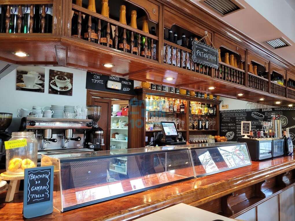 Local en venda en Donostia - San Sebastián  amb Moblat