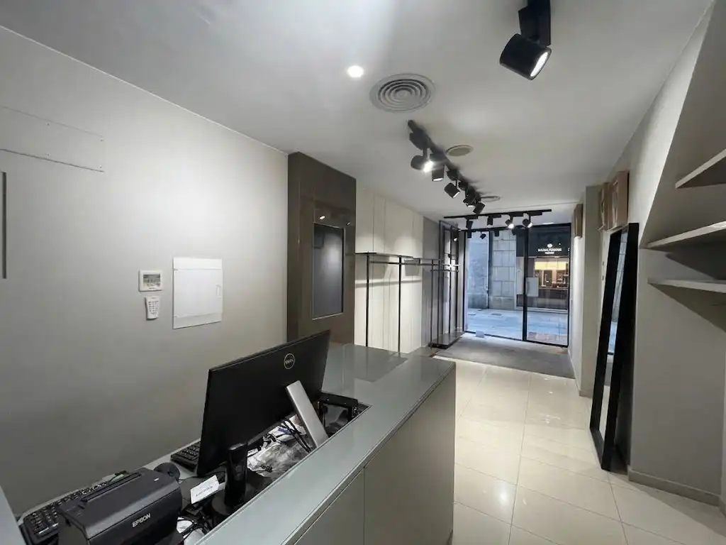 Business premises to rent in Rambla de la Llibertat, imagen 4