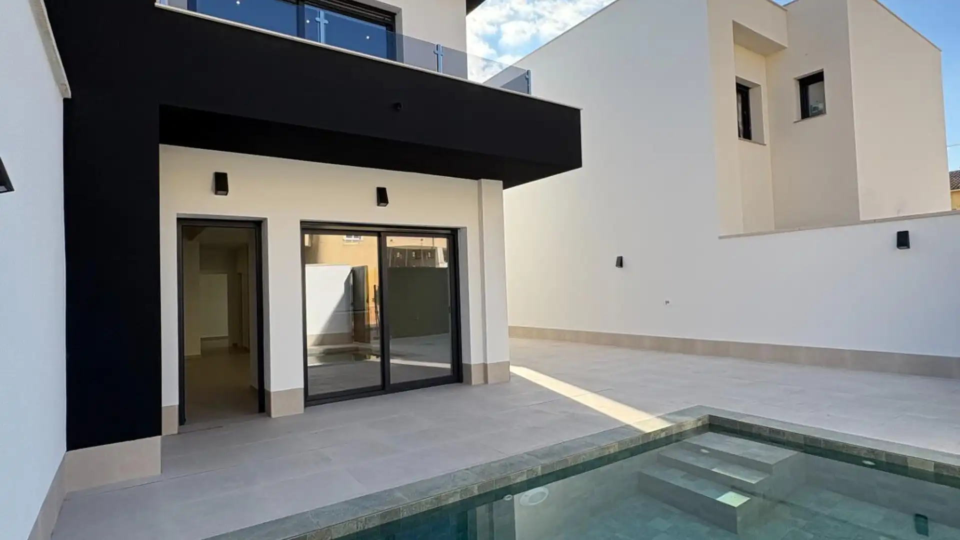 Piscina de Casa o xalet en venda en Almoradí amb Aire condicionat, Calefacció i Jardí privat