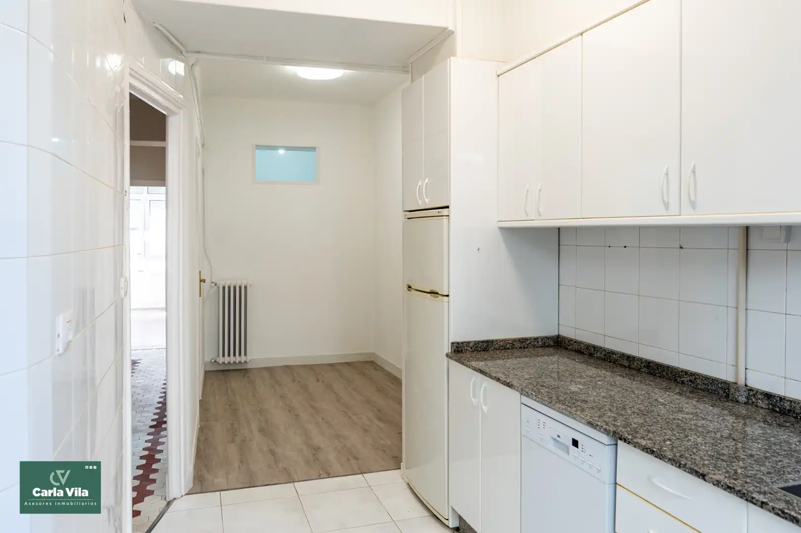 Cuina de Pis de lloguer en Lugo amb Calefacció, Parquet i Rentadora