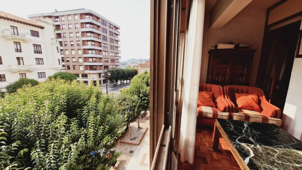 Piso con terraza en venta en MENENDEZ PELAYO, imagen 3