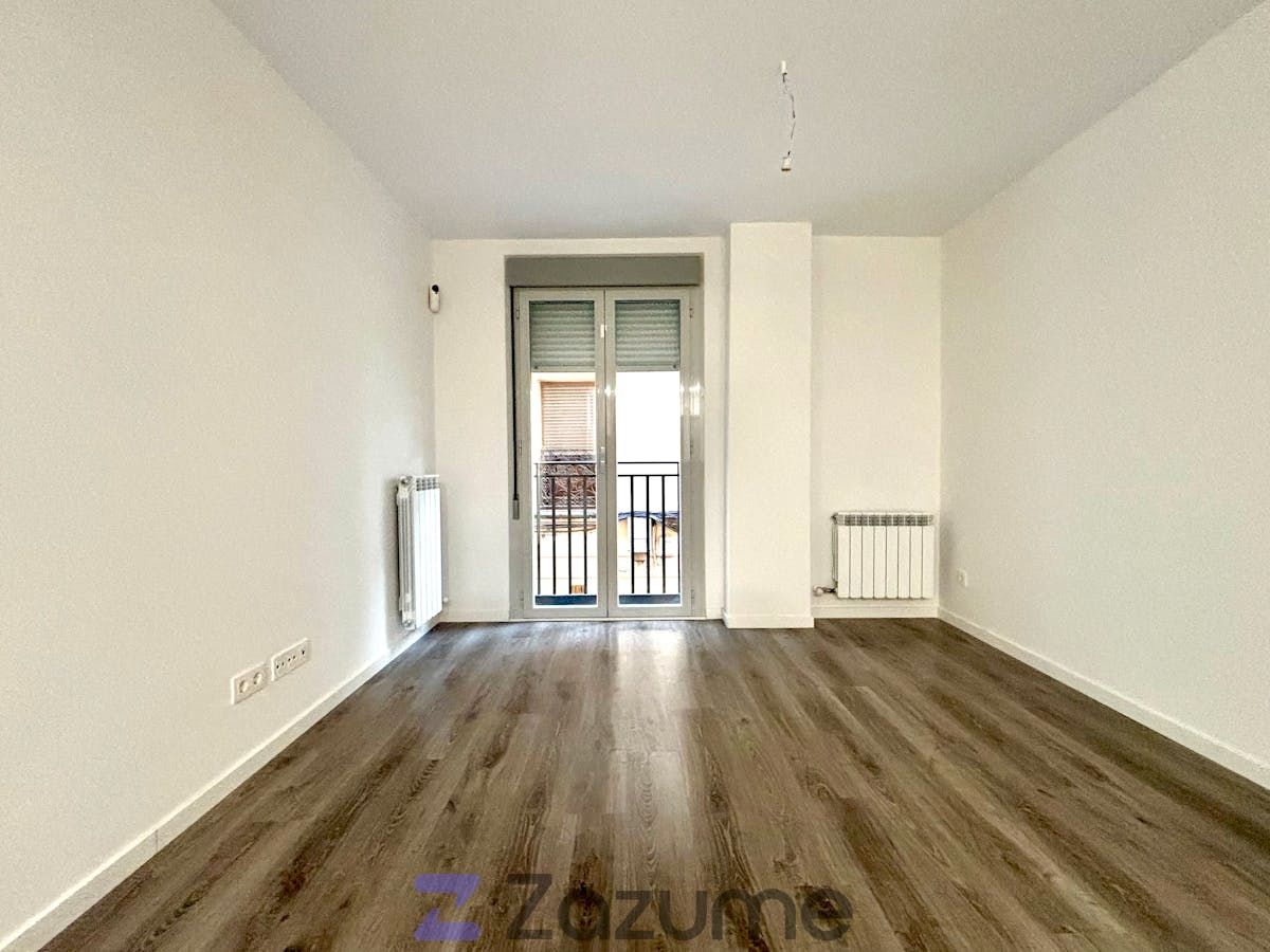 Dormitori de Apartament de lloguer en  Zaragoza Capital amb Aire condicionat, Calefacció i Parquet