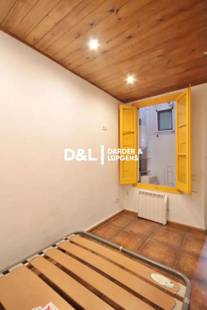 Planta baja en venta en Vilanova i la Geltrú con Calefacción y Horno