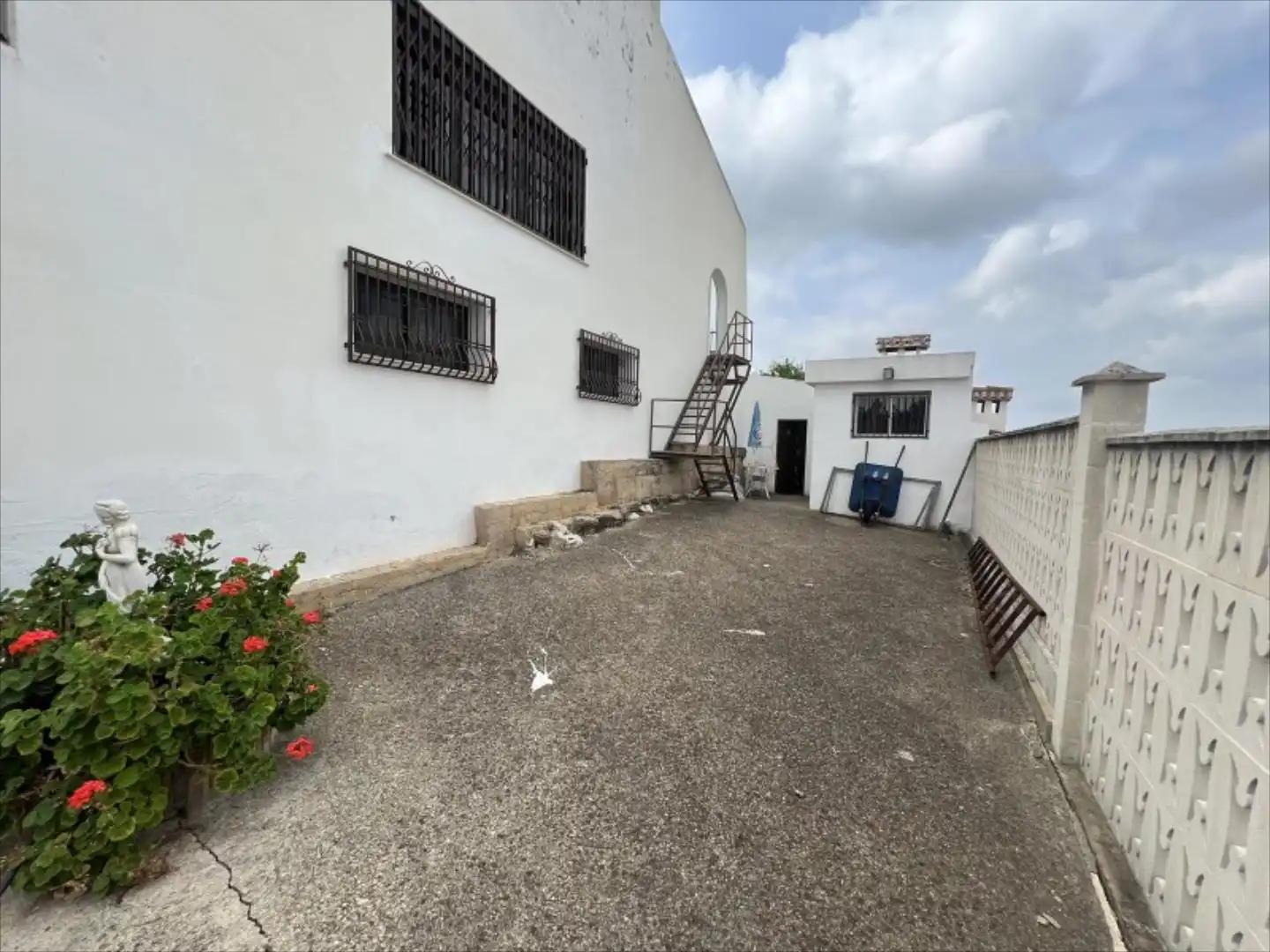 Vista exterior de Casa o chalet en venta en Alzira con Terraza y Trastero