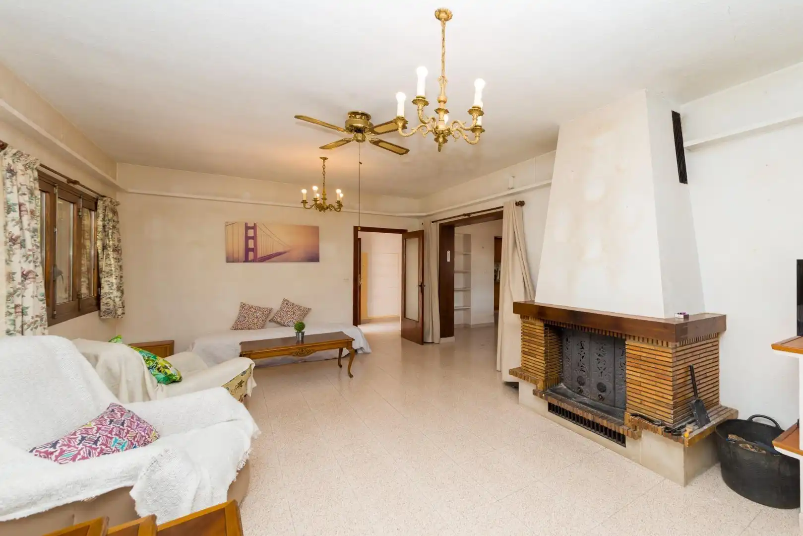 Sala d'estar de Casa o xalet en venda en Benicasim / Benicàssim amb Jardí privat, Terrassa i Traster