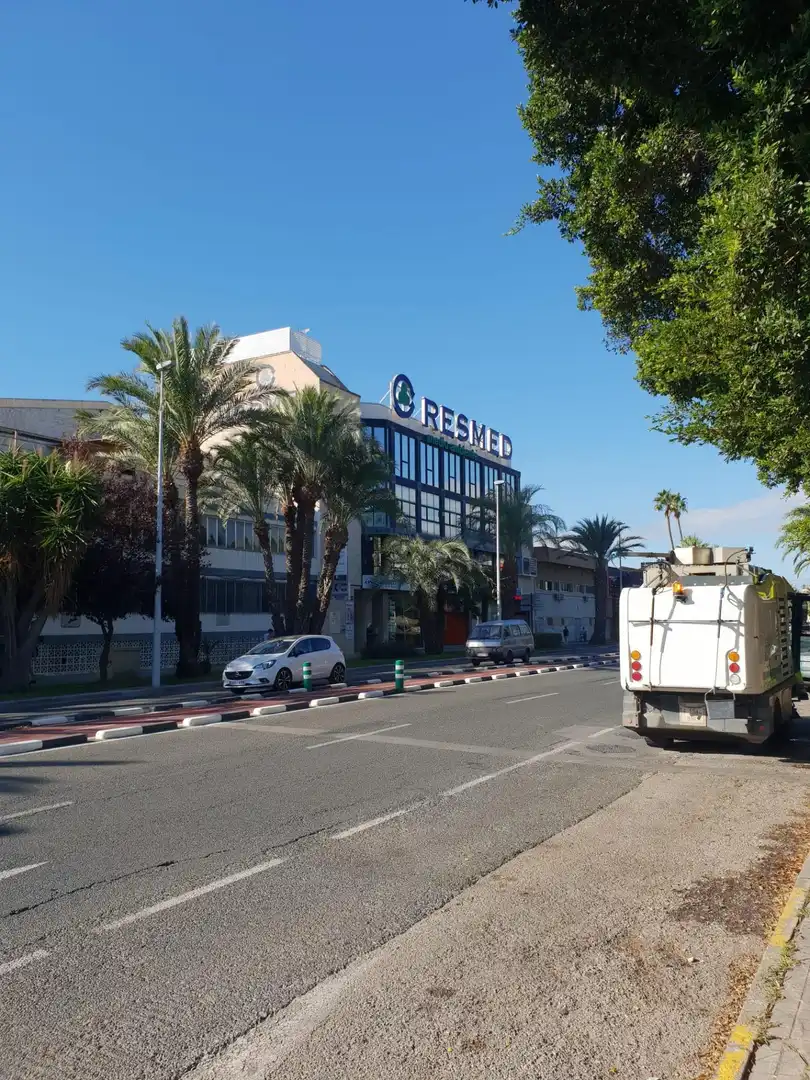 Vista exterior de Oficina en venta en Elche / Elx