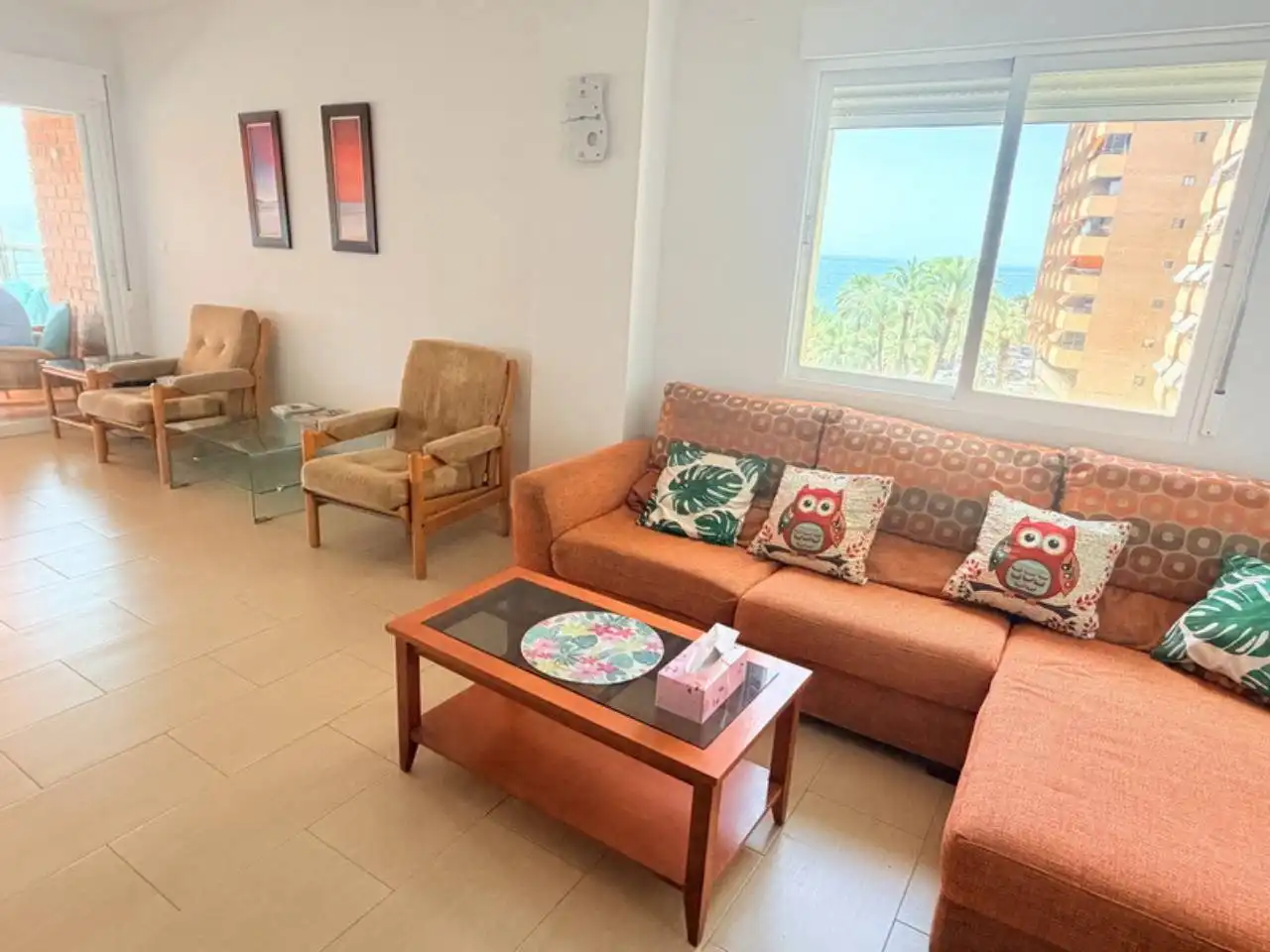 Wohnzimmer von Wohnungen zur Miete in Almuñécar mit Klimaanlage, Terrasse und Möbliert