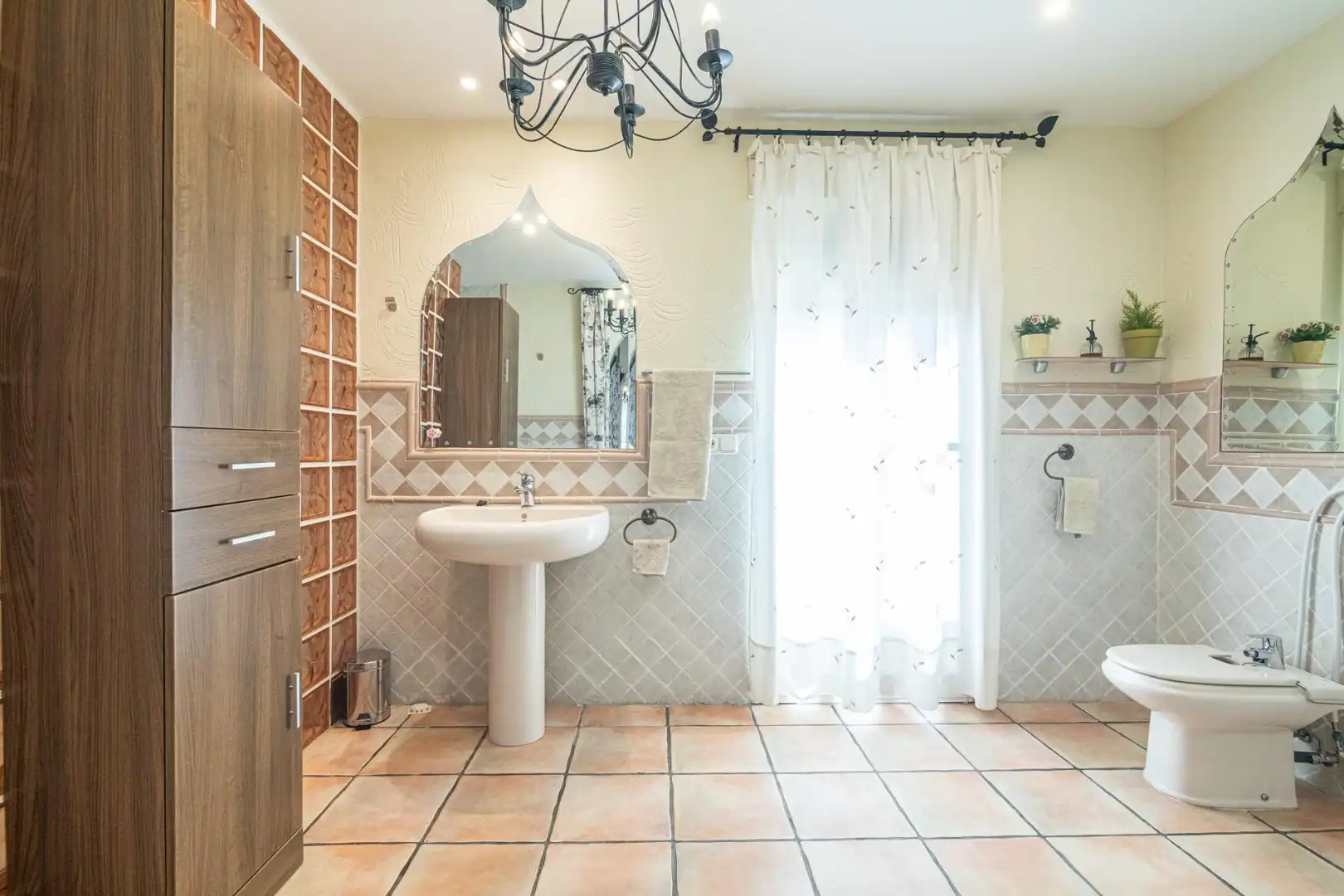 Bathroom of Houses for sale in Elche / Elx  with Air Conditioner, Heating and Private garden