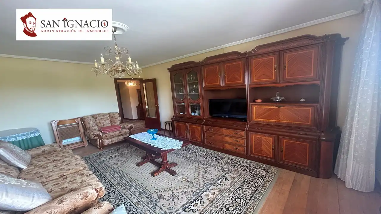 Living room of Flat for sale in Villarcayo de Merindad de Castilla la Vieja  with Heating, Furnished and Balcony