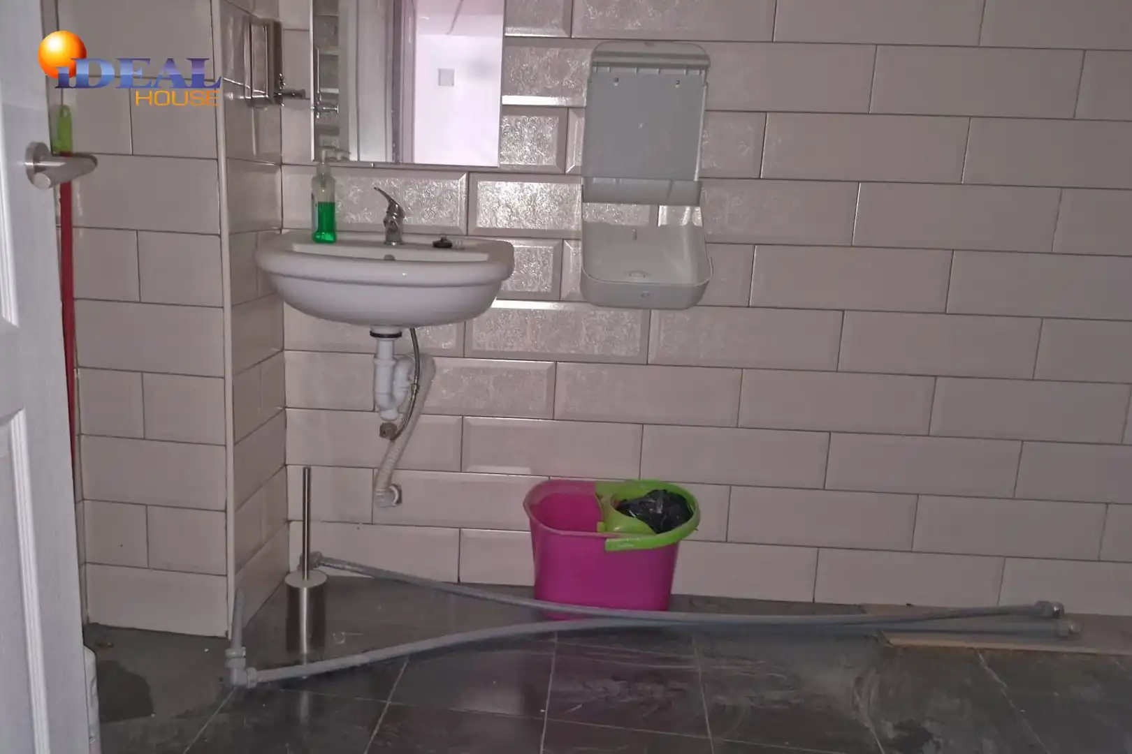 Badezimmer von Geschaftsraum zur Miete in Granada