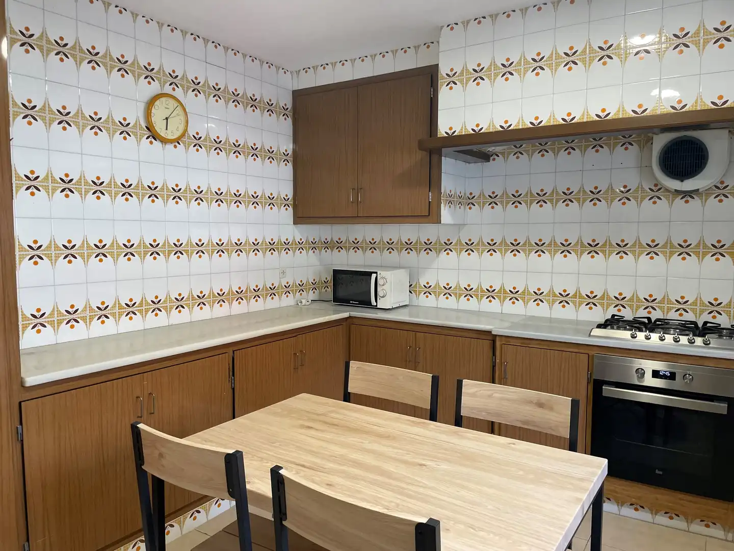 Einfamilien-Reihenhaus zur Miete in Carrer Mossèn Jacint Verdaguer, Centre
