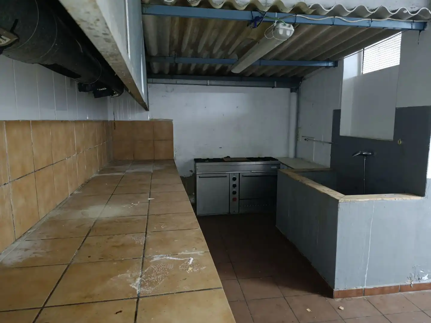 Kitchen of Commercial properties for rent in Almansa  with Terrace
