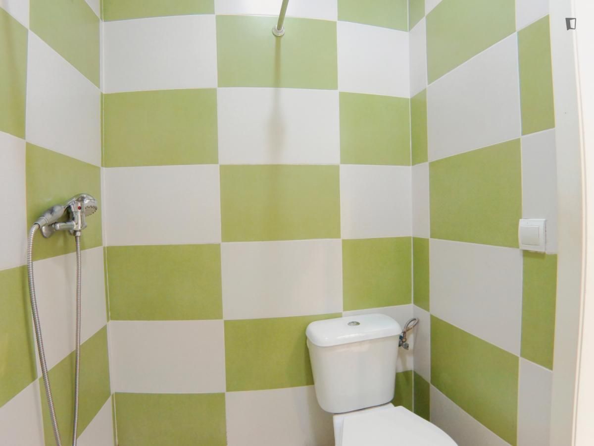 Study to rent in Puerta del Ángel