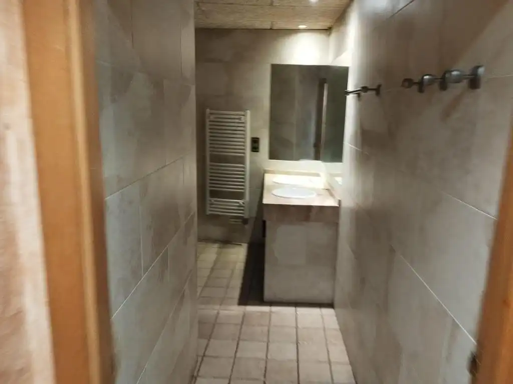 Bany de Casa o xalet en venda en Montcada i Reixac amb Jardí privat i Parquet