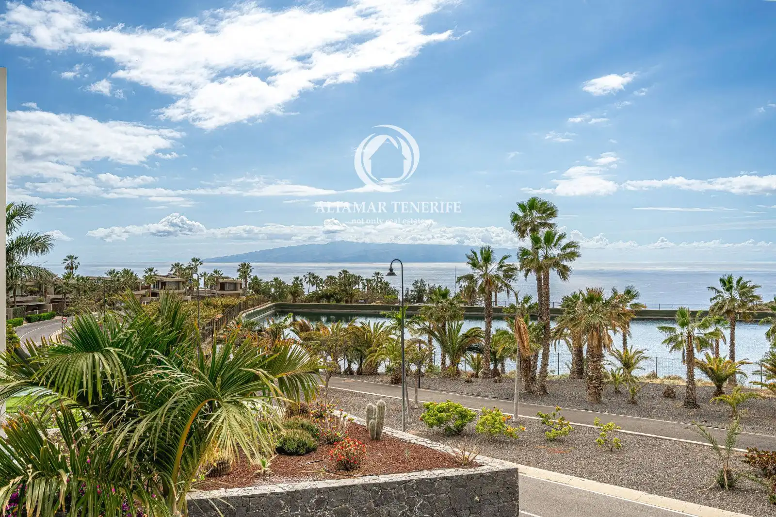 Vista exterior de Casa o chalet en venta en Guía de Isora con Aire acondicionado, Terraza y Trastero