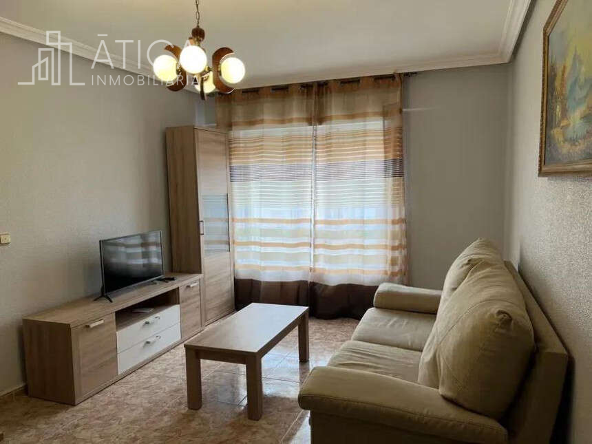 Sala d'estar de Pis de lloguer en Salamanca Capital amb Calefacció i Moblat