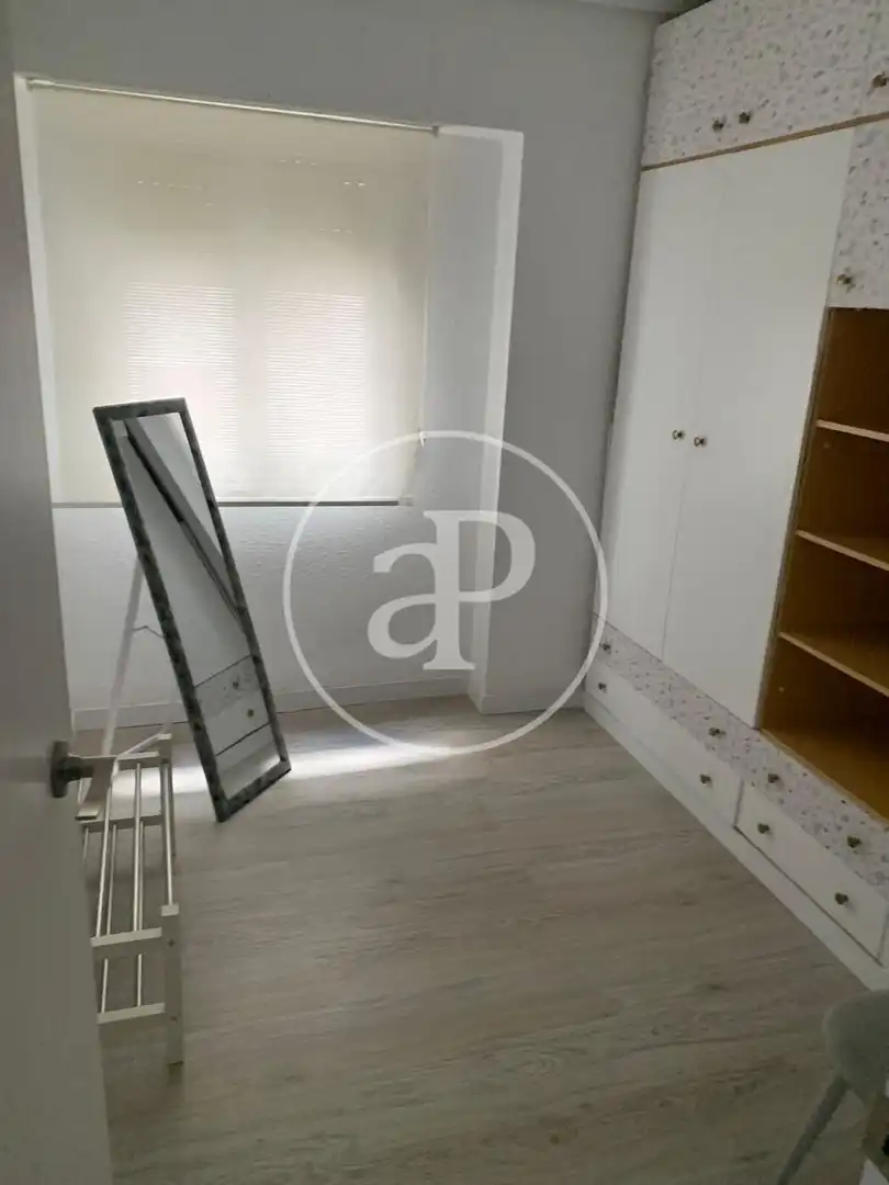 Flat for rent in Carrer Sant Roc, El Raval - Portes Encarnades