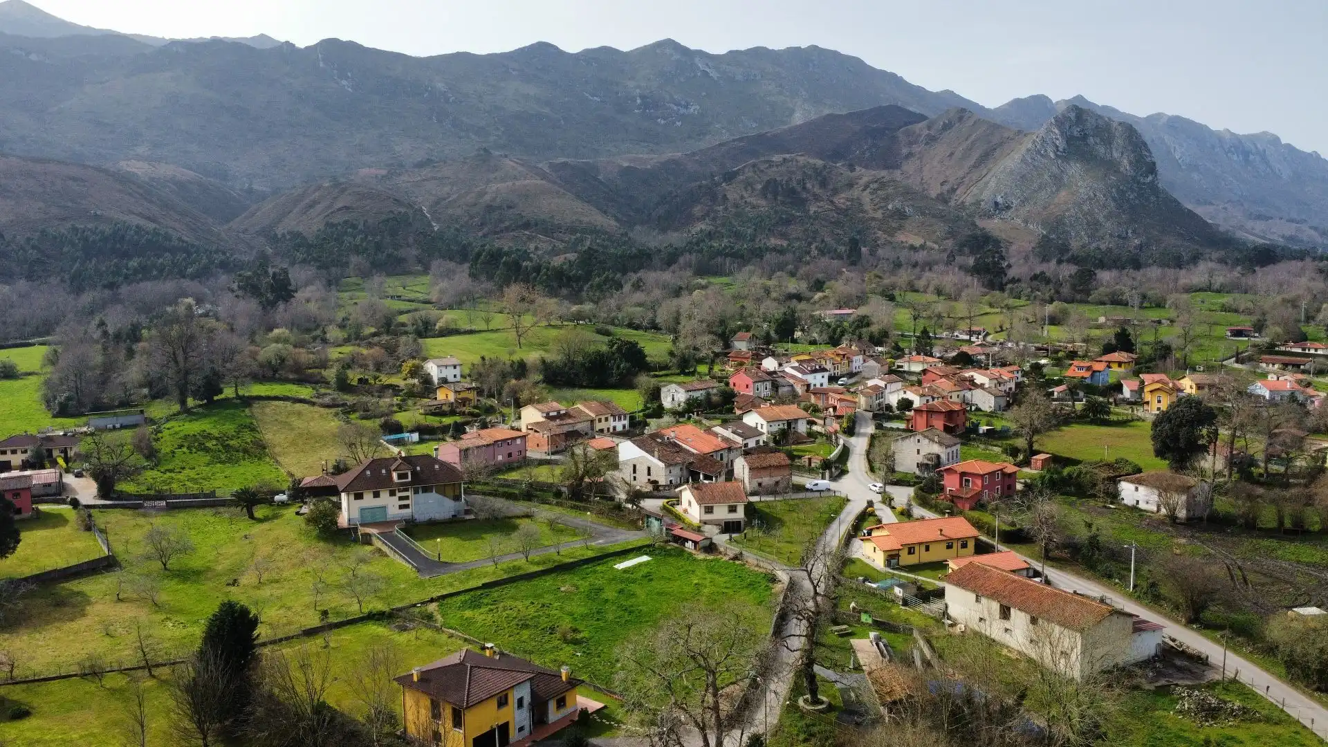Vista exterior de Residencial en venta en Llanes