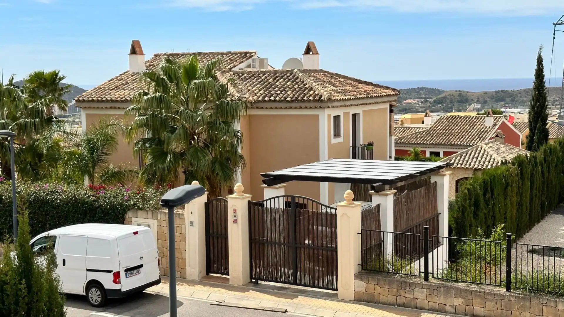 Casa amb piscina en venda a Carrer Dublin, imagen 3