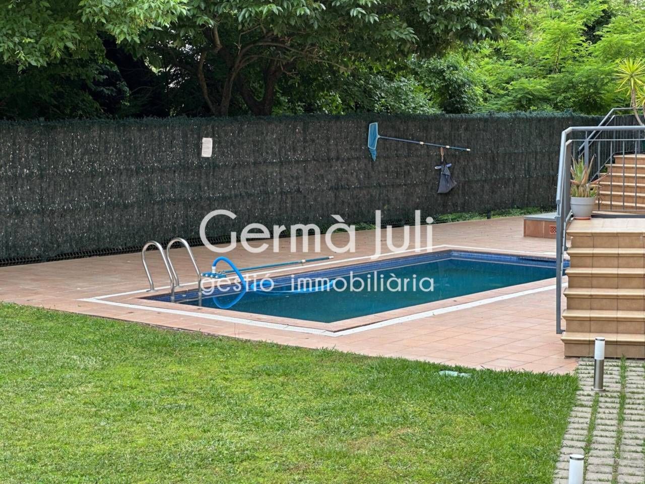 Swimming pool of Flat for sale in Girona Capital  with Heating, Terrace and Community pool