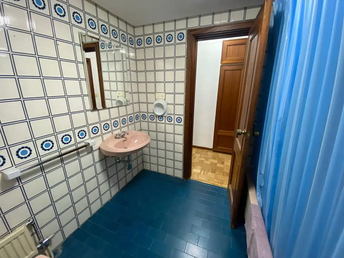 Badezimmer von Wohnung zur Miete in Palencia mit Klimaanlage, Heizung und Möbliert