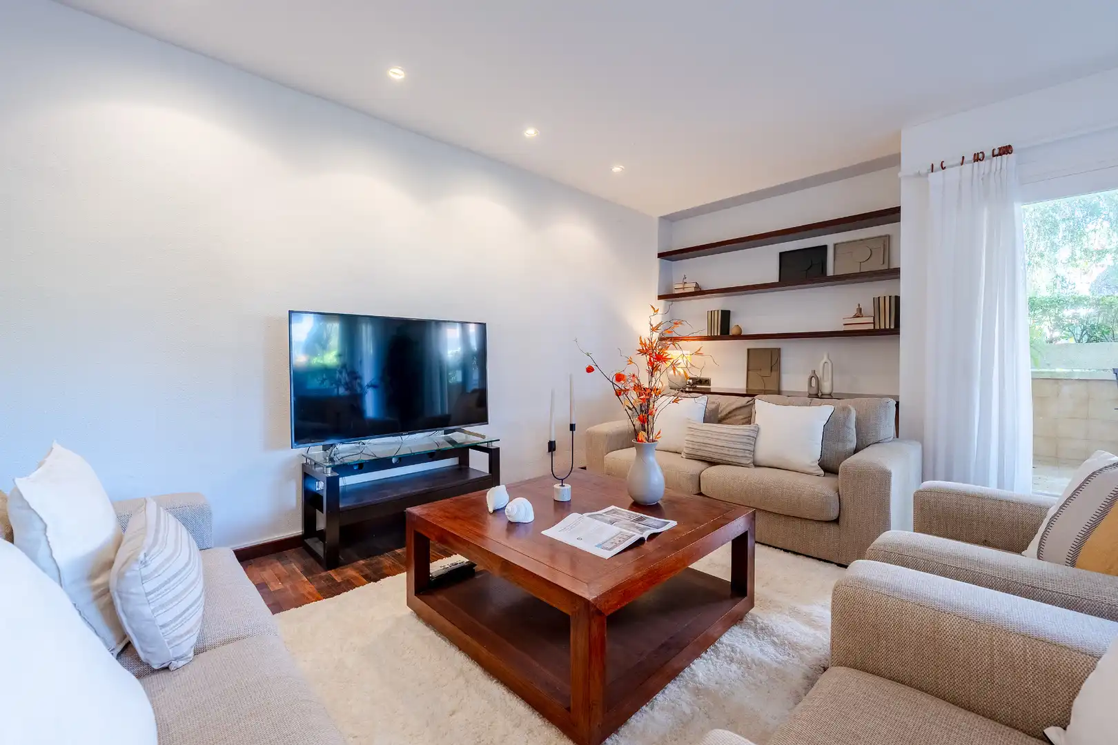Living room of Flat for rent in Sant Andreu de Llavaneres  with Air Conditioner, Heating and Private garden