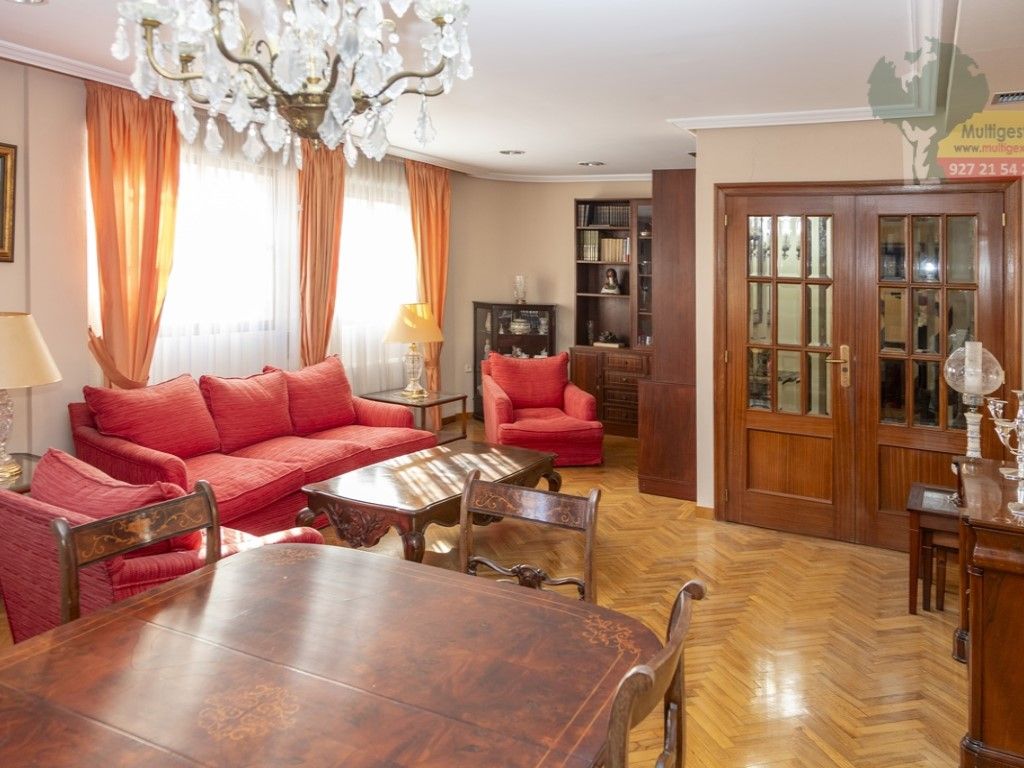 Sala de estar de Casa o chalet en venta en Cáceres Capital